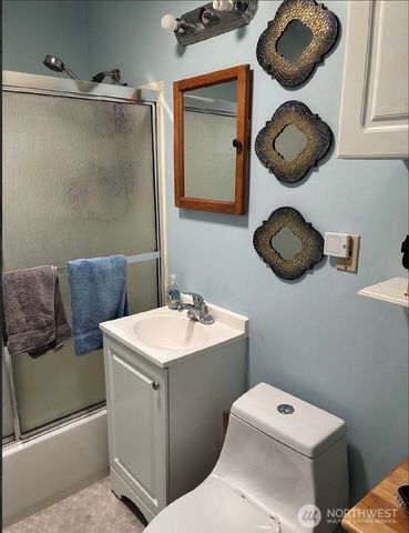 504 10th Avenue, Milton, WA 98354