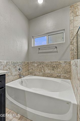 3649 SUMMIT Street, El Paso, TX 79938