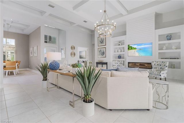 14226 Charthouse CIR, Naples, FL 34114