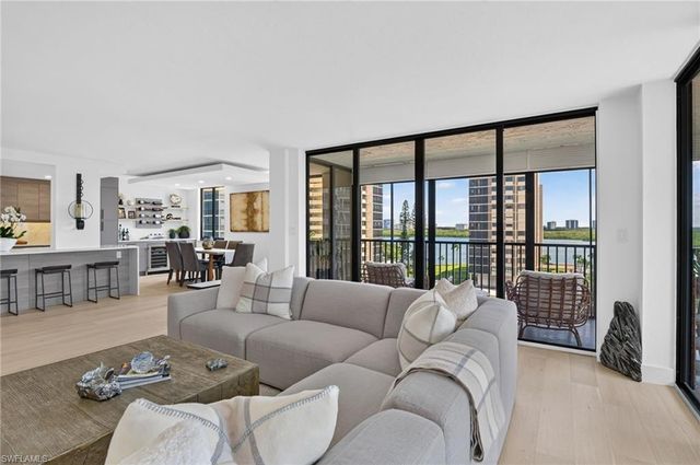 11 Bluebill AVE 606, Naples, FL 34108