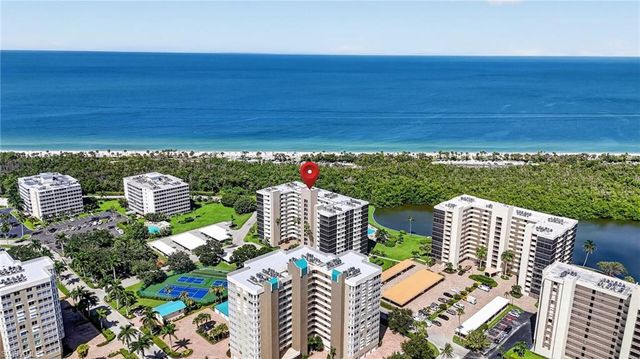 11 Bluebill AVE 606, Naples, FL 34108