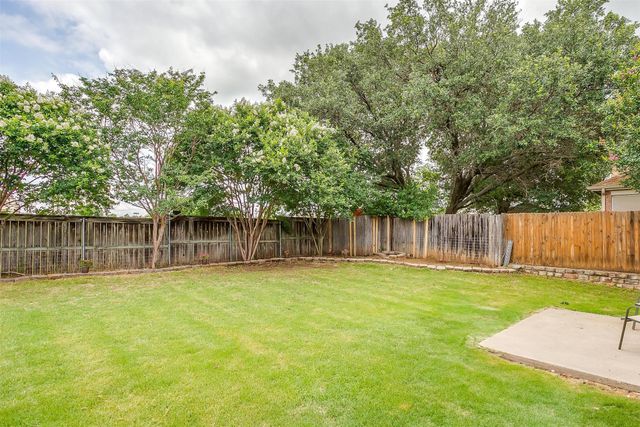 2604 Briarcrest Drive, Burleson, TX 76028