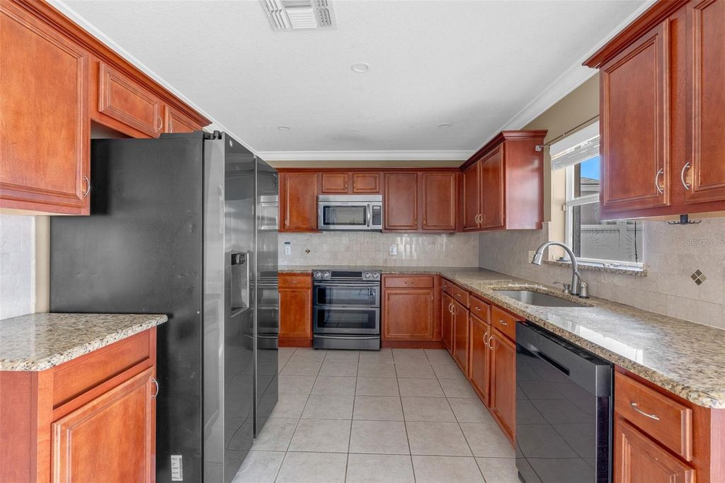 Image 11 of property listing at 1355 BELLA COOLA DRIVE, Orlando, FL 32828