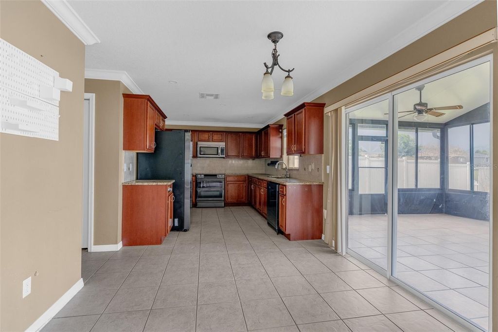 Image 12 of property listing at 1355 BELLA COOLA DRIVE, Orlando, FL 32828