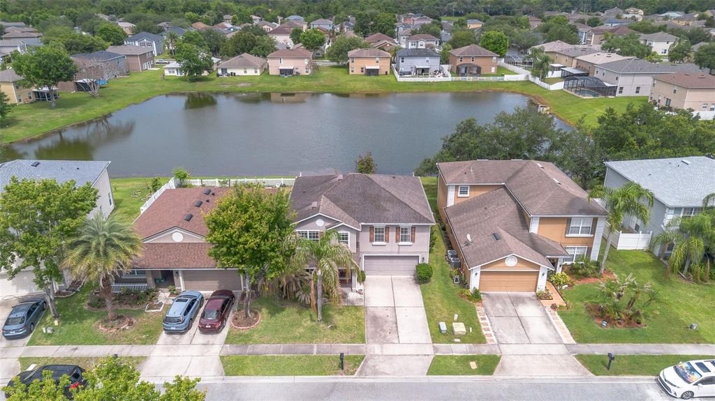 Image 32 of property listing at 1355 BELLA COOLA DRIVE, Orlando, FL 32828