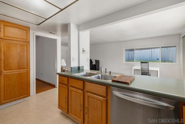 6683 Wandermere, San Diego, CA 92120