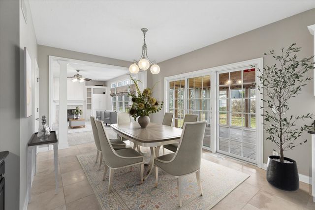 5160 Charter Oaks Drive, Bettendorf, IA 52722