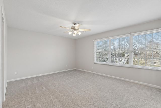 5160 Charter Oaks Drive, Bettendorf, IA 52722