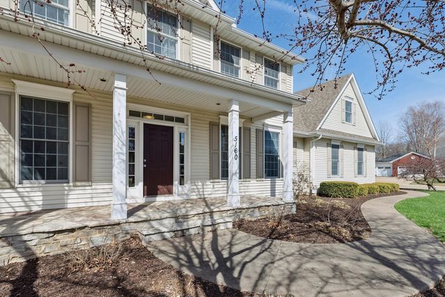 5160 Charter Oaks Drive, Bettendorf, IA 52722