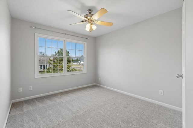 5160 Charter Oaks Drive, Bettendorf, IA 52722