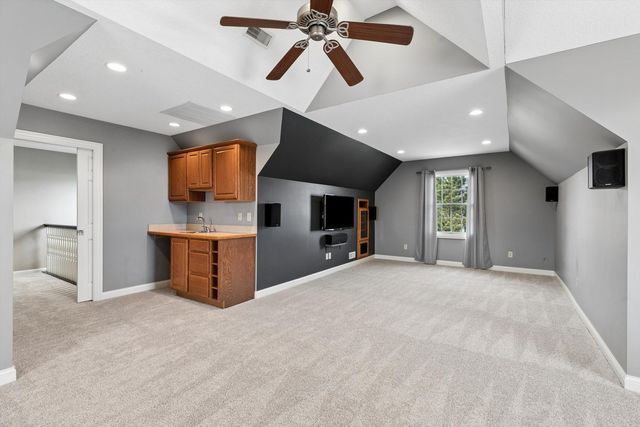 5160 Charter Oaks Drive, Bettendorf, IA 52722