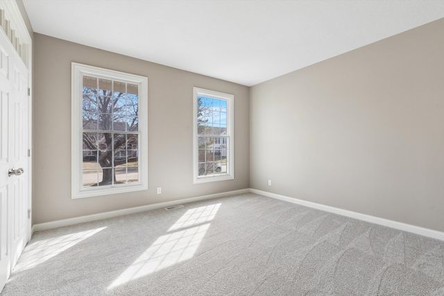 5160 Charter Oaks Drive, Bettendorf, IA 52722