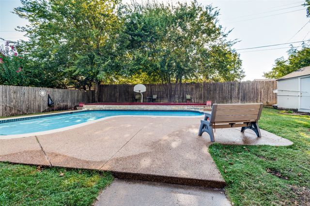 2304 Shady Brook Drive, Bedford, TX 76021