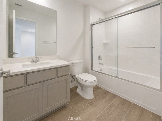 9425 N Sepulveda Boulevard 2, North Hills, CA 91343