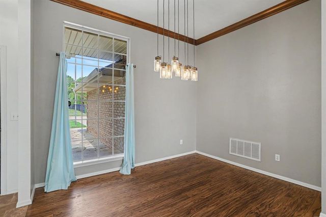 8204 NW 64th Terrace, Oklahoma City, OK 73132