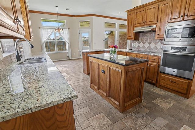 8204 NW 64th Terrace, Oklahoma City, OK 73132