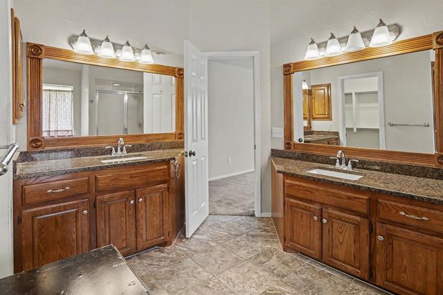 8204 NW 64th Terrace, Oklahoma City, OK 73132
