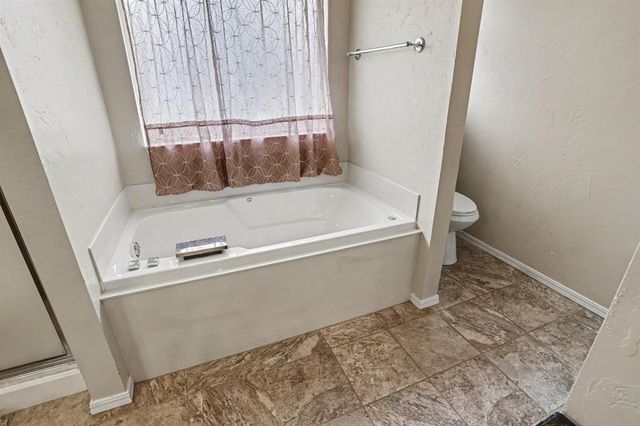 8204 NW 64th Terrace, Oklahoma City, OK 73132
