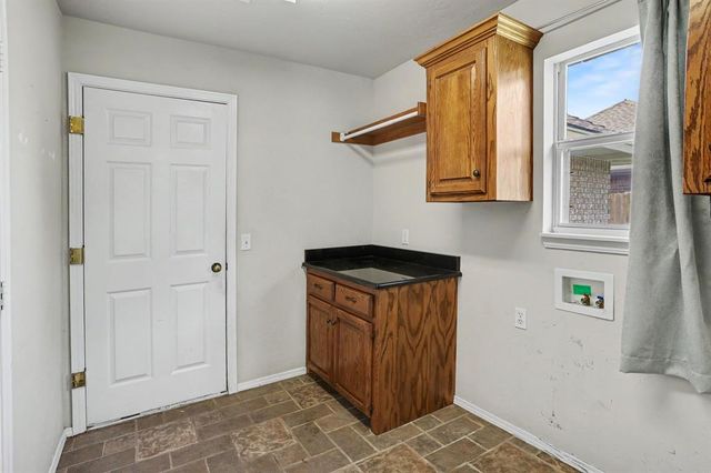 8204 NW 64th Terrace, Oklahoma City, OK 73132