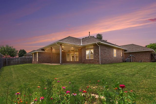 8204 NW 64th Terrace, Oklahoma City, OK 73132