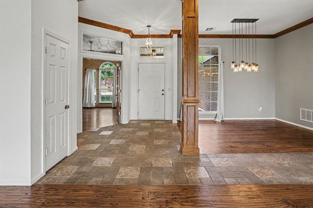 8204 NW 64th Terrace, Oklahoma City, OK 73132