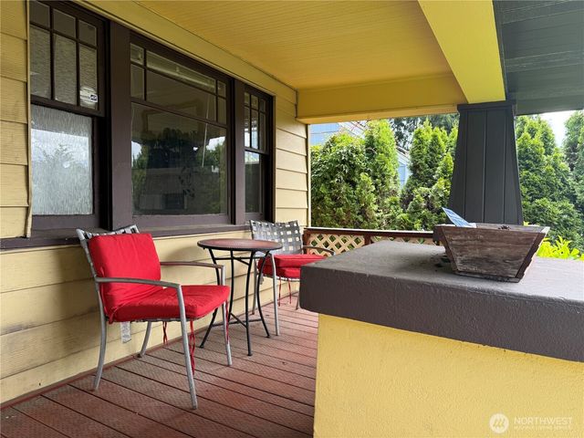 6129 S Park Avenue, Tacoma, WA 98408