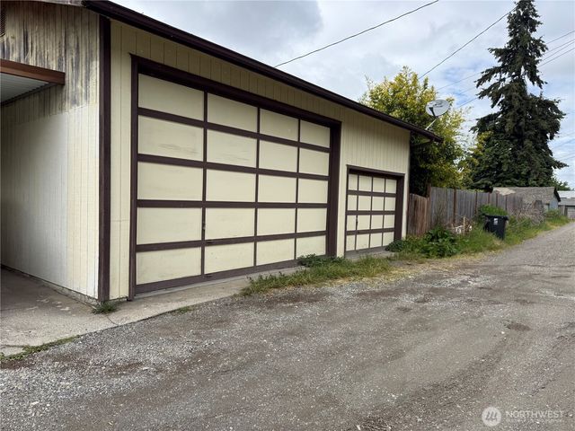 6129 S Park Avenue, Tacoma, WA 98408