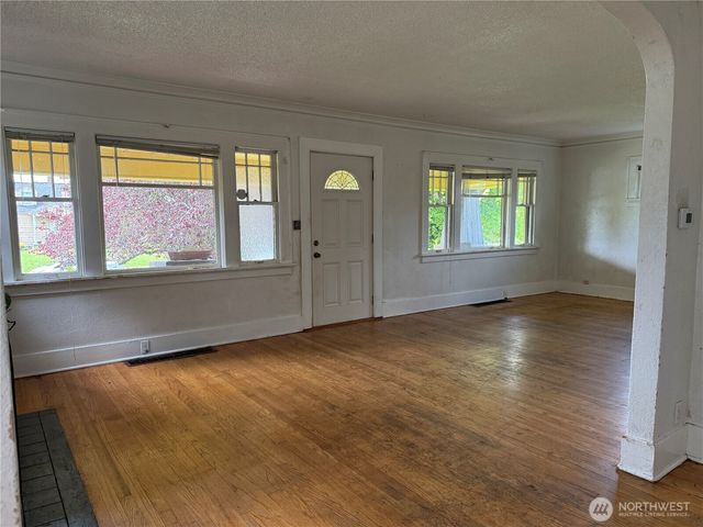 6129 S Park Avenue, Tacoma, WA 98408