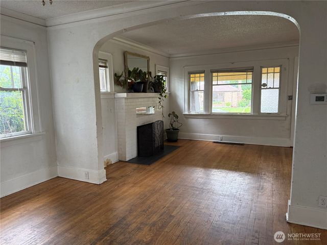 6129 S Park Avenue, Tacoma, WA 98408