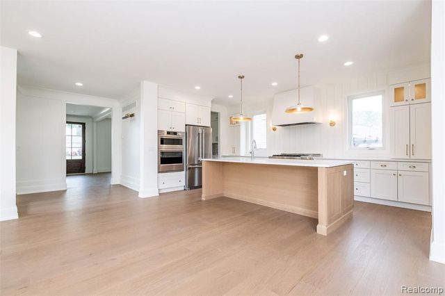3800 Linwood Avenue, Royal Oak, MI 48073
