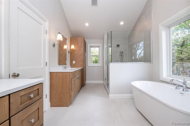 3800 Linwood Avenue, Royal Oak, MI 48073
