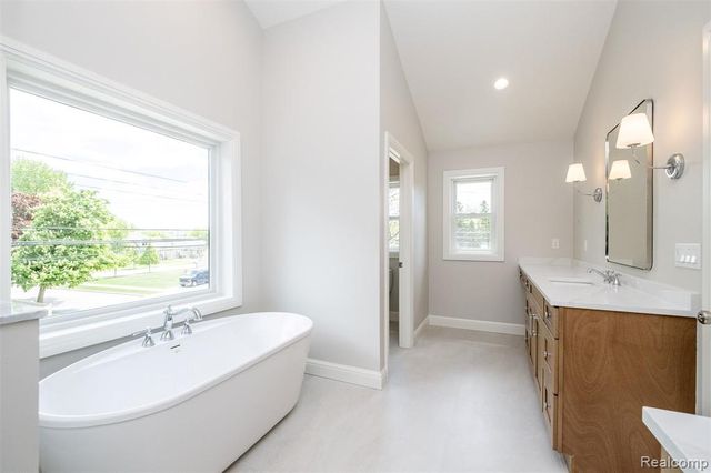 3800 Linwood Avenue, Royal Oak, MI 48073