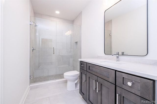 3800 Linwood Avenue, Royal Oak, MI 48073
