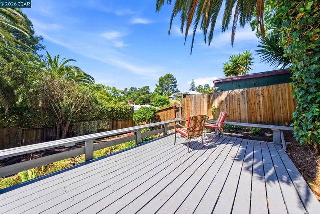 4632 Steele Street, Oakland, CA 94619