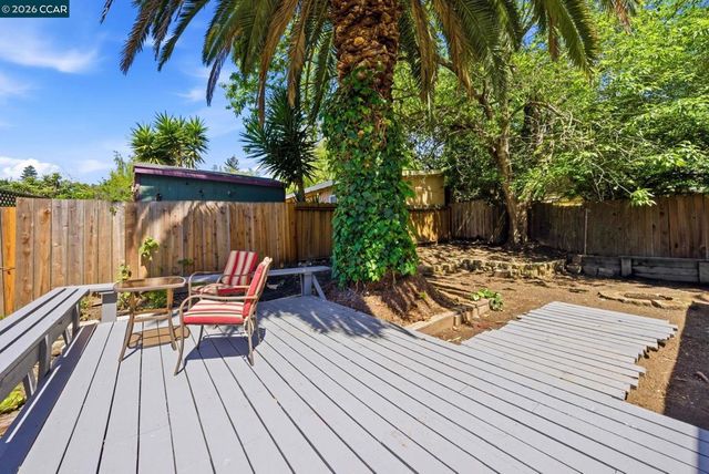 4632 Steele Street, Oakland, CA 94619