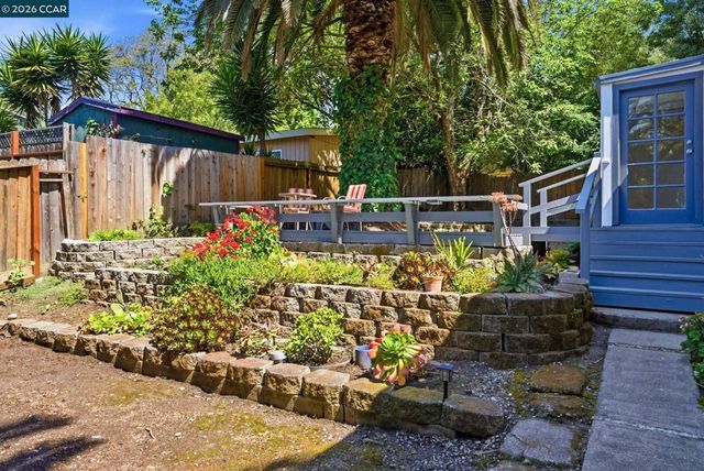 4632 Steele Street, Oakland, CA 94619