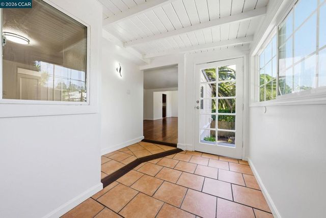 4632 Steele Street, Oakland, CA 94619