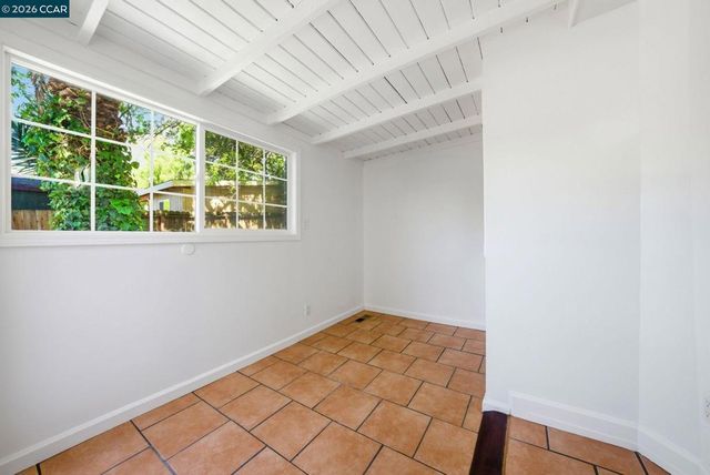 4632 Steele Street, Oakland, CA 94619