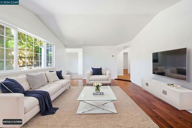 4632 Steele Street, Oakland, CA 94619