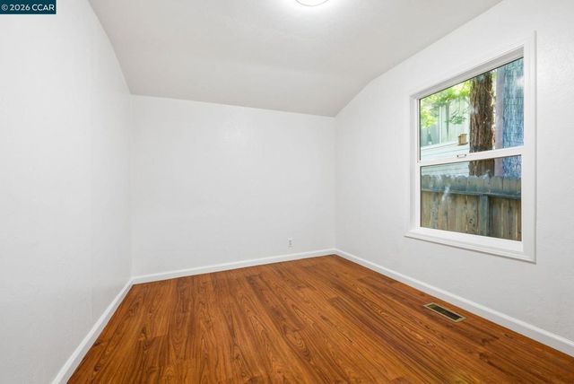 4632 Steele Street, Oakland, CA 94619