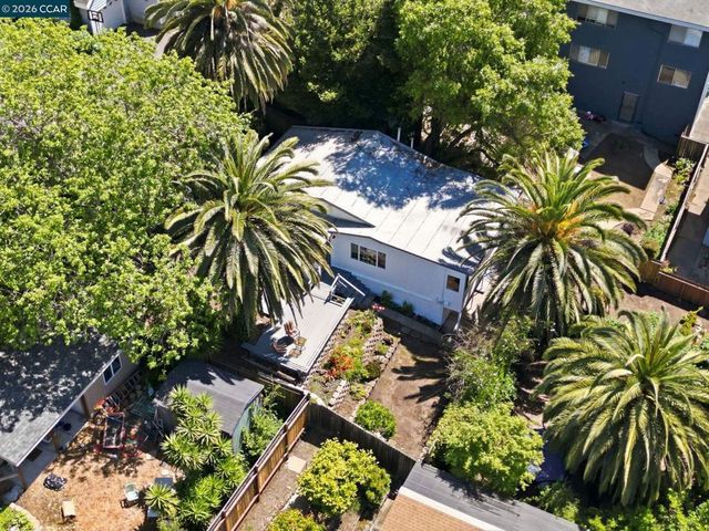 4632 Steele Street, Oakland, CA 94619