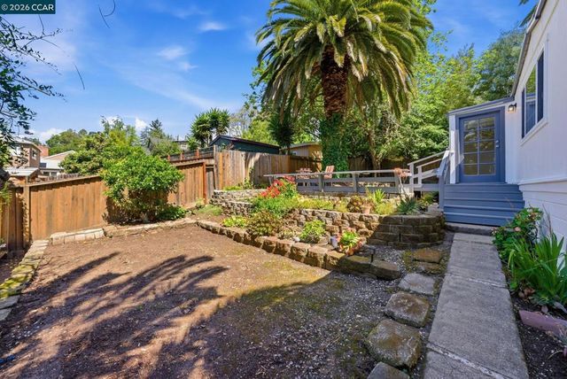 4632 Steele Street, Oakland, CA 94619