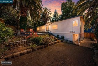 4632 Steele Street, Oakland, CA 94619