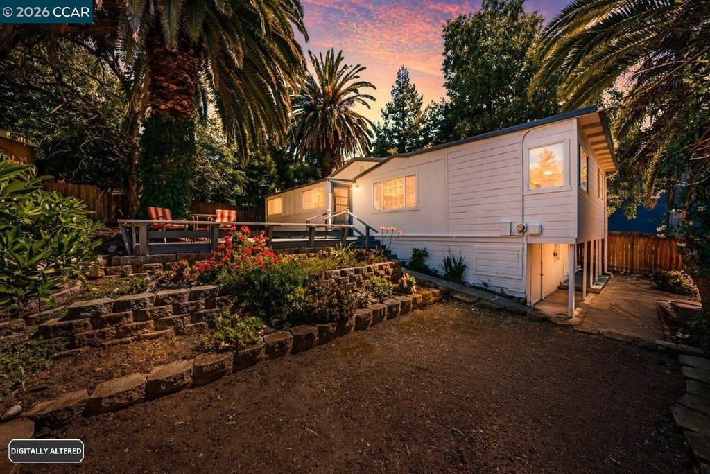 4632 Steele Street, Oakland, CA 94619