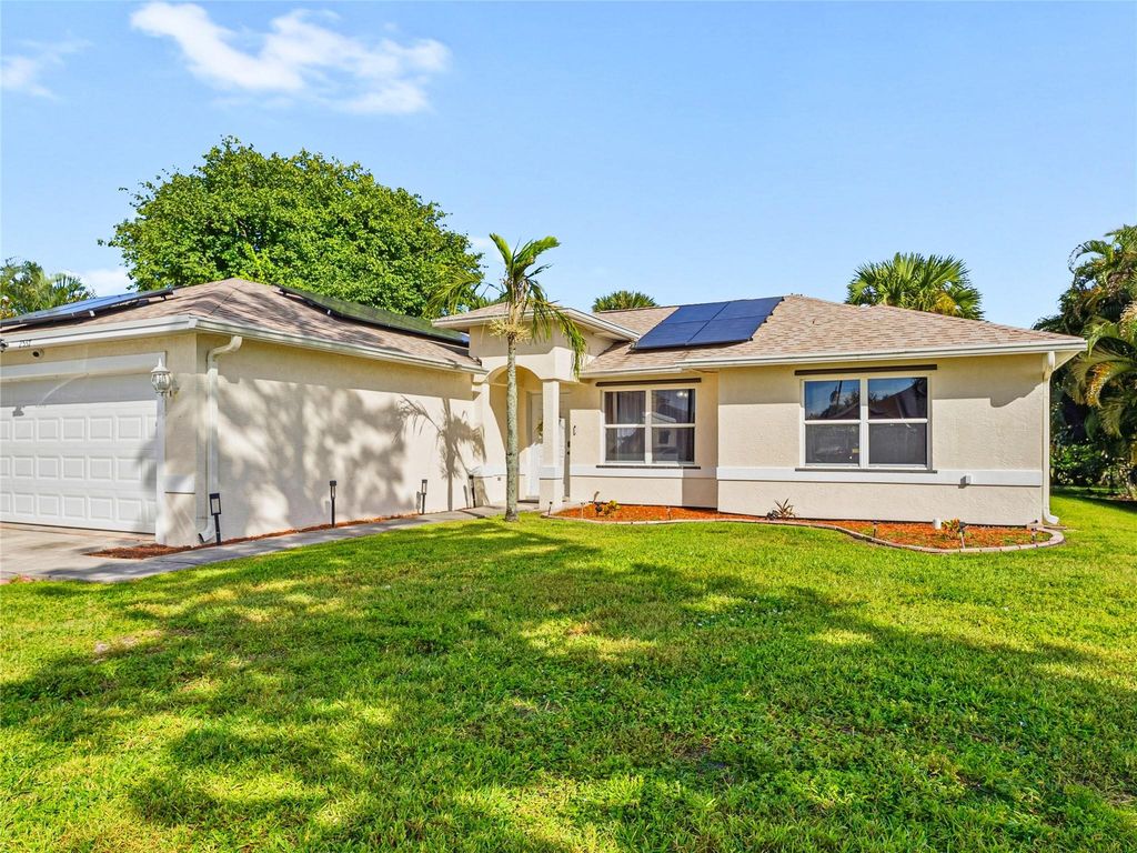 2537 SW Deckard Street, Port St Lucie, FL 34953