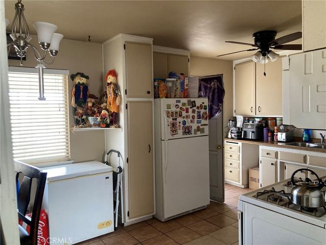 1817 Calico Drive, Barstow, CA 92311