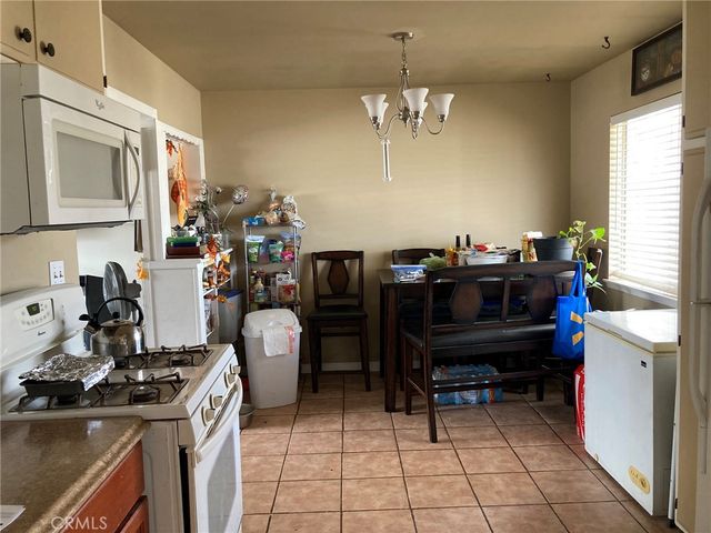 1817 Calico Drive, Barstow, CA 92311