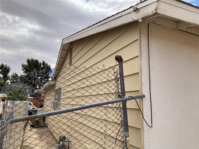 1817 Calico Drive, Barstow, CA 92311