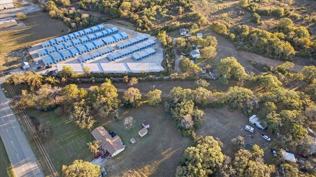 936 Southeast Parkway, Azle, TX 76020