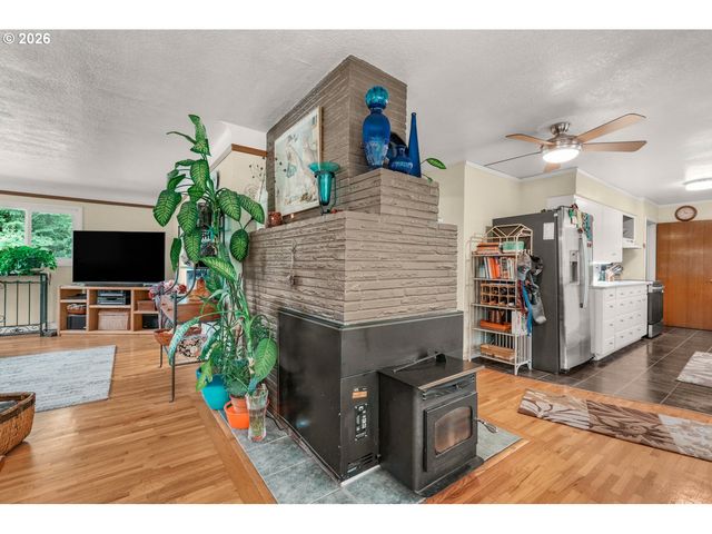 1331 K St, Washougal, WA 98671